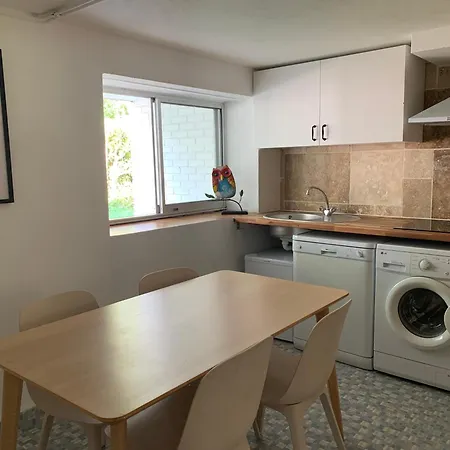 Independant Avec Terrasse Au Bord De La Riviere, Jardin 8000m2, Piscine, Parking Gratuit Proche Disneyland * Isles-les-Villenoy