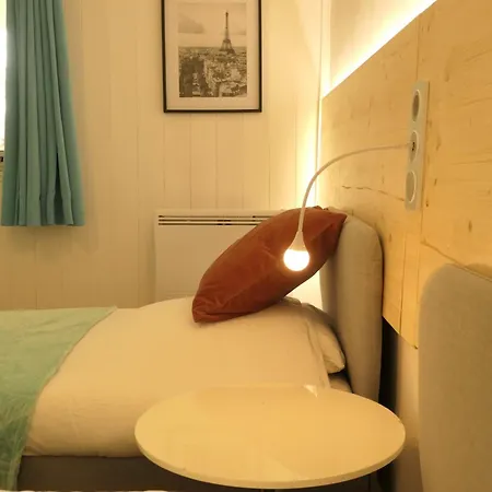 Apartment Independant Avec Terrasse Au Bord De La Riviere, Jardin 8000m2, Piscine, Parking Gratuit Proche Disneyland